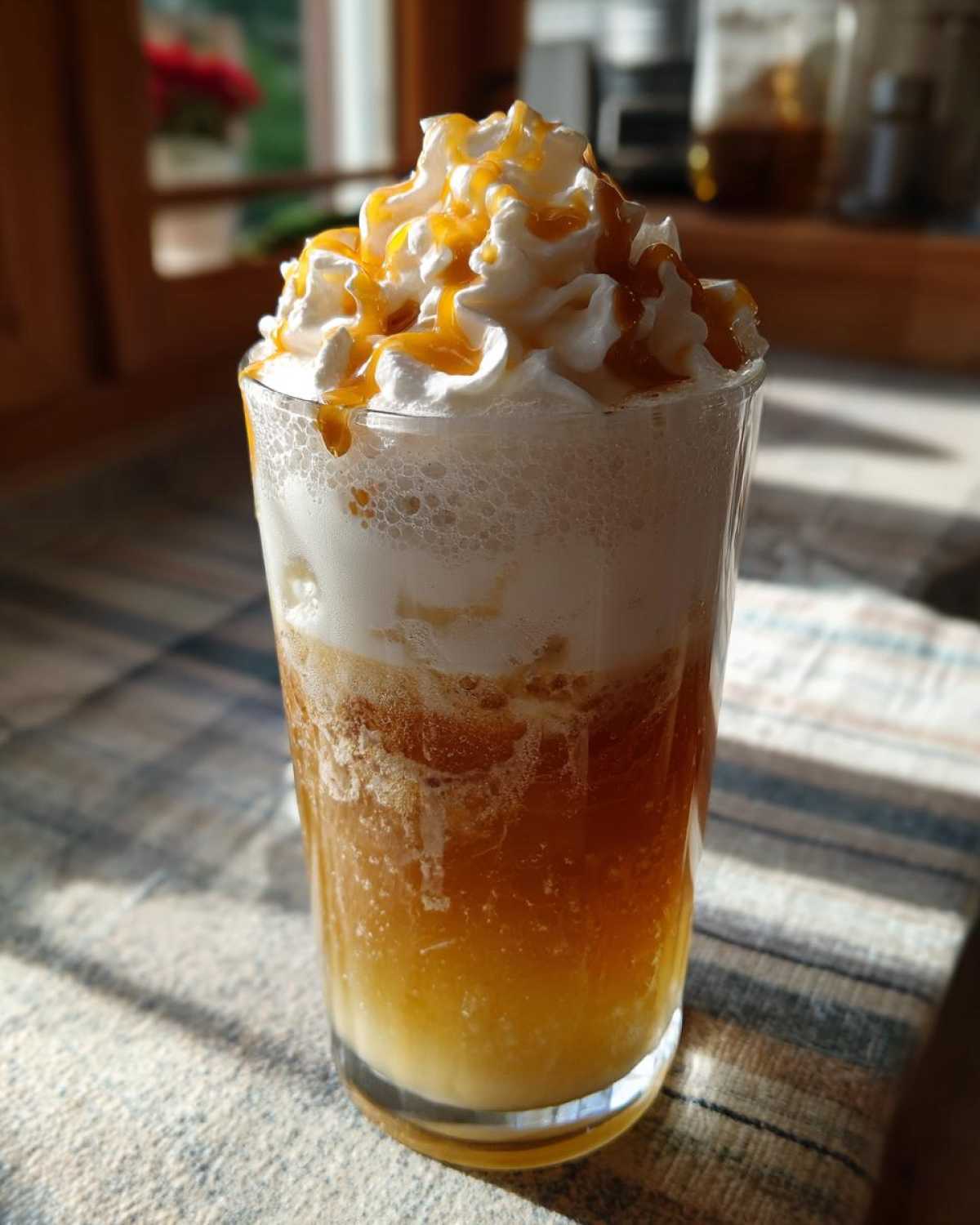Butterbeer Float - detail 2