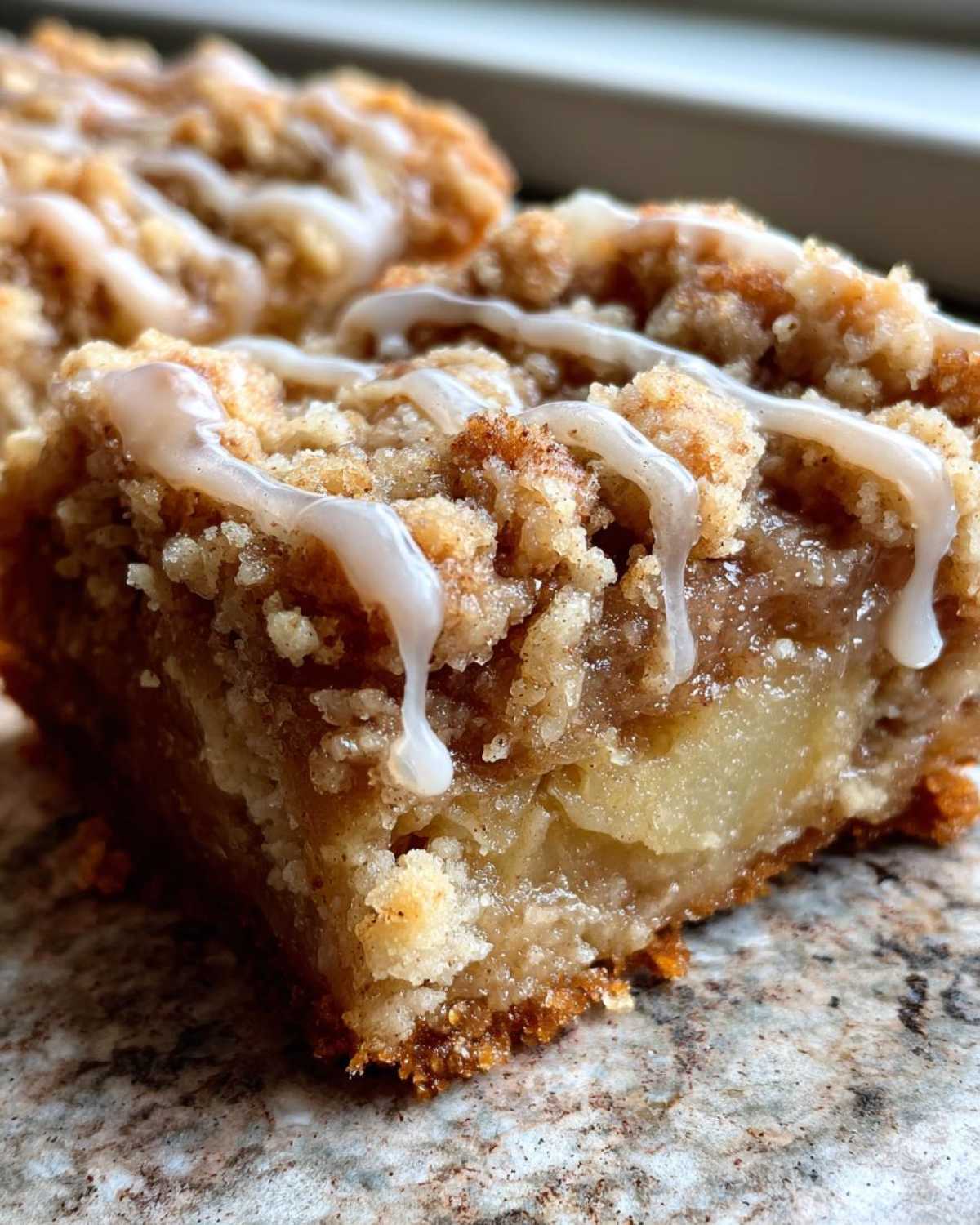 Glazed Apple Pie Bars - detail 4