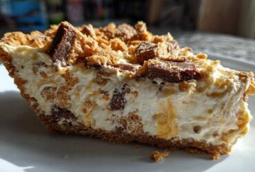 No-Bake Butterfinger Pie