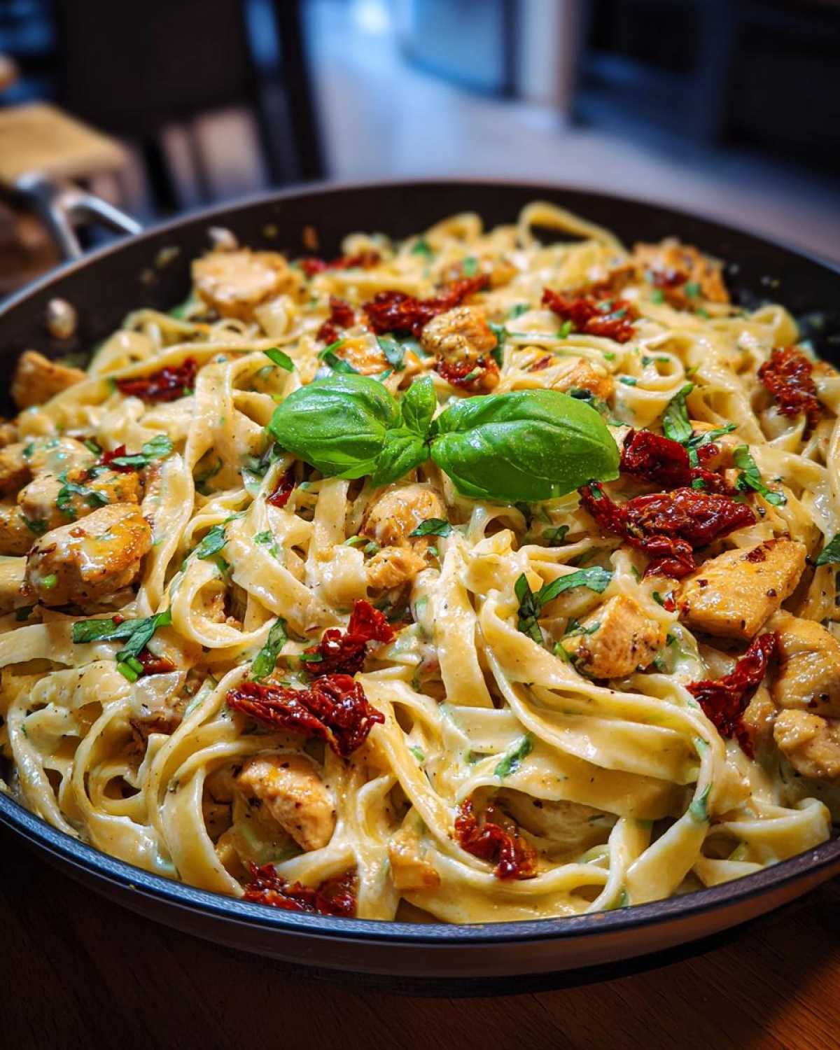 One-Pot Tuscan Chicken Pasta - detail 3